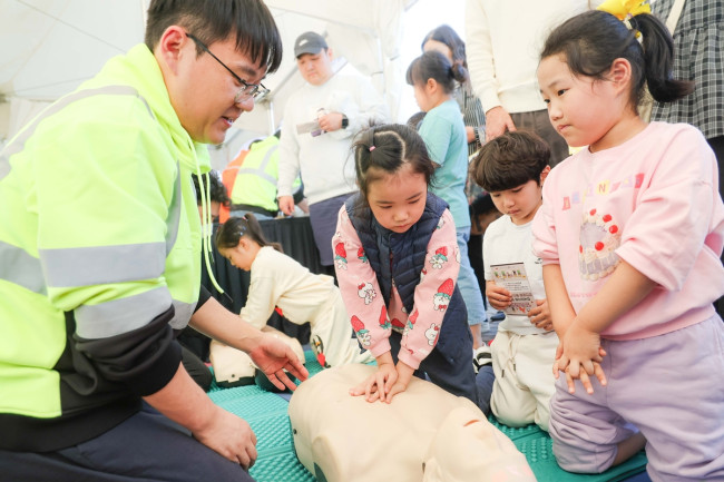 한국마사회, 고용노동부 합동 안전 페스티벌 시행